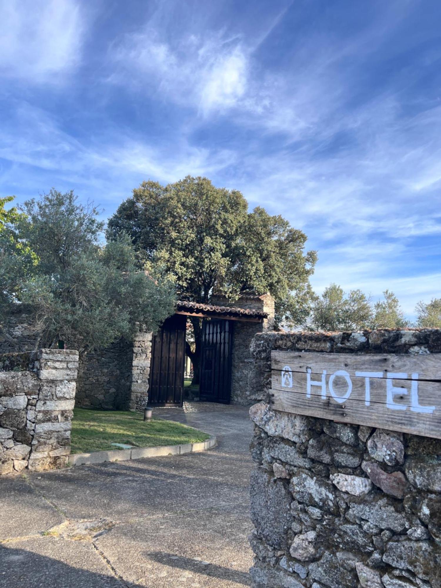 Hotel Casas Del Sevillano El Tornadizo Luaran gambar